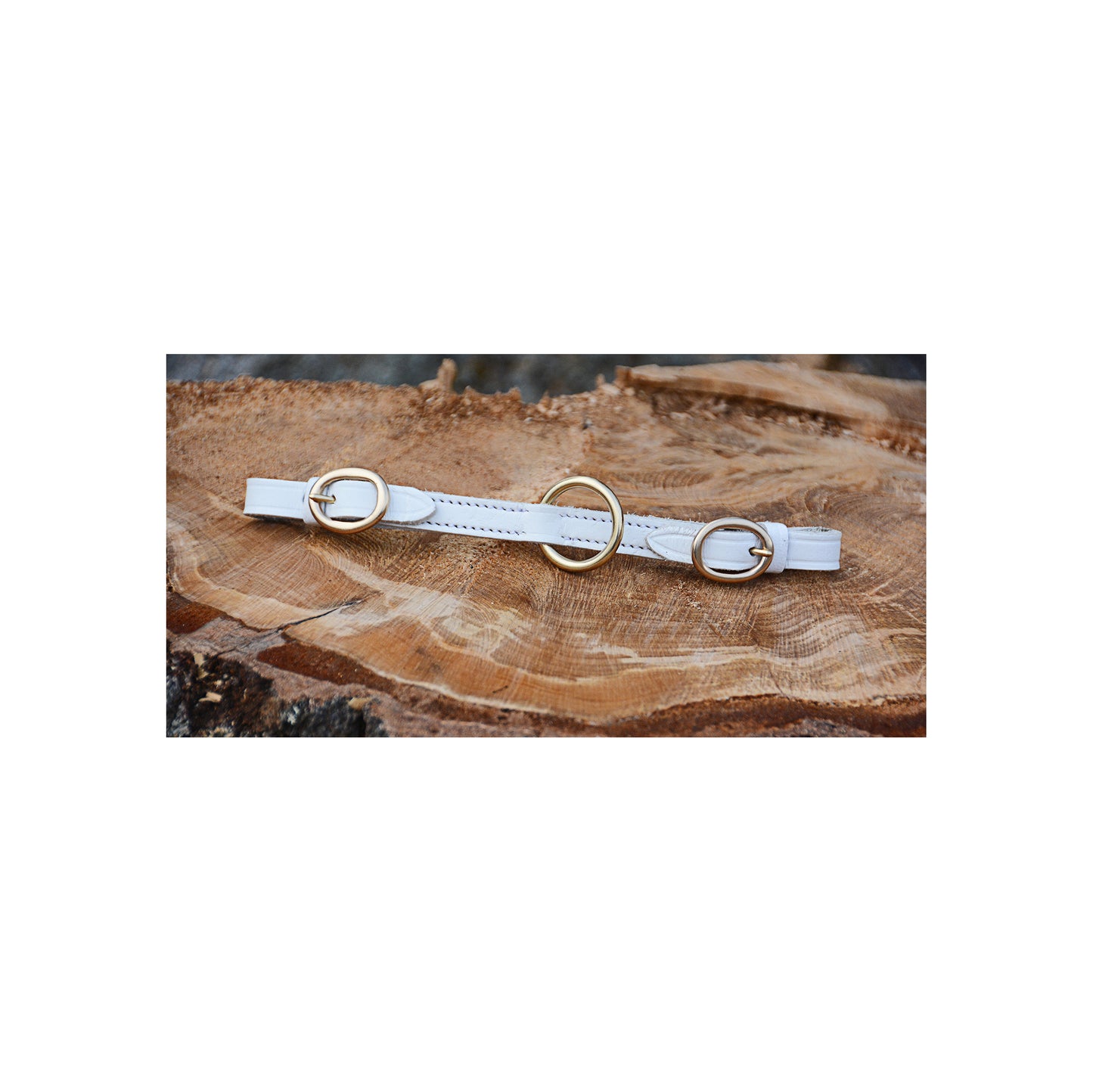 Delta, vitt. Åter i lager 2026.