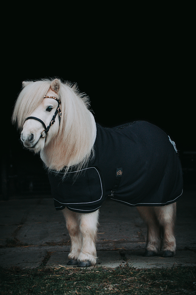 Täcke Fashion Cooler "Isa" svart